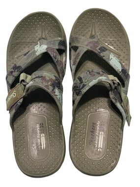 Skechers Outdoor Lifestyle green camo rubber sandals size 8
